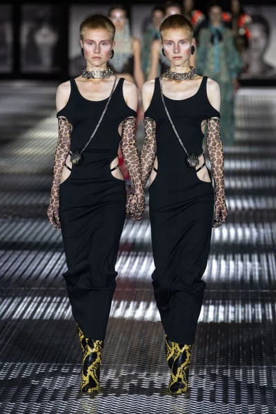 Look 22